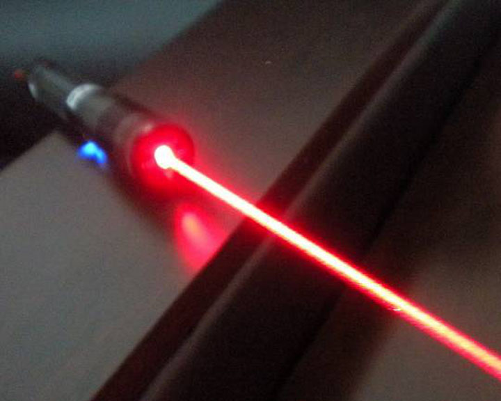 Mount Bank klok Dwars zitten Krachtige rode laser pointer 300mW / 500mW met instelbare focus